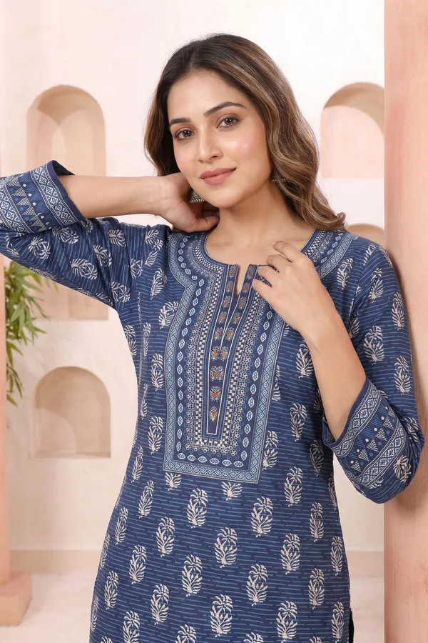 Classic_Blue_Cotton_Short_Kurti_with_Shirt_Collar_Ethnic_Block_Print_and_Thread_Work