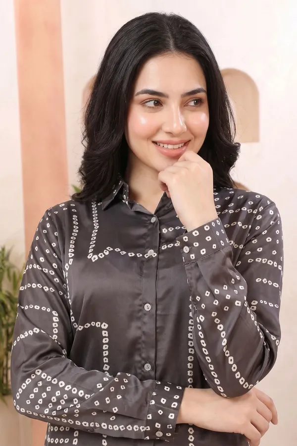 Classic_White_Long_Kurti_with_Intricate_Chikankari_Embroidery