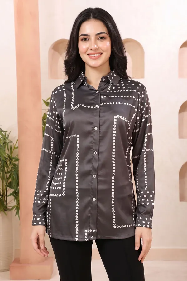 Classic_White_Long_Kurti_with_Intricate_Chikankari_Embroidery