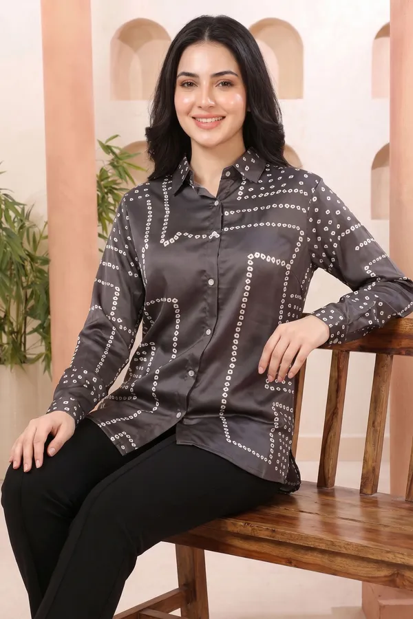 Classic_White_Long_Kurti_with_Intricate_Chikankari_Embroidery