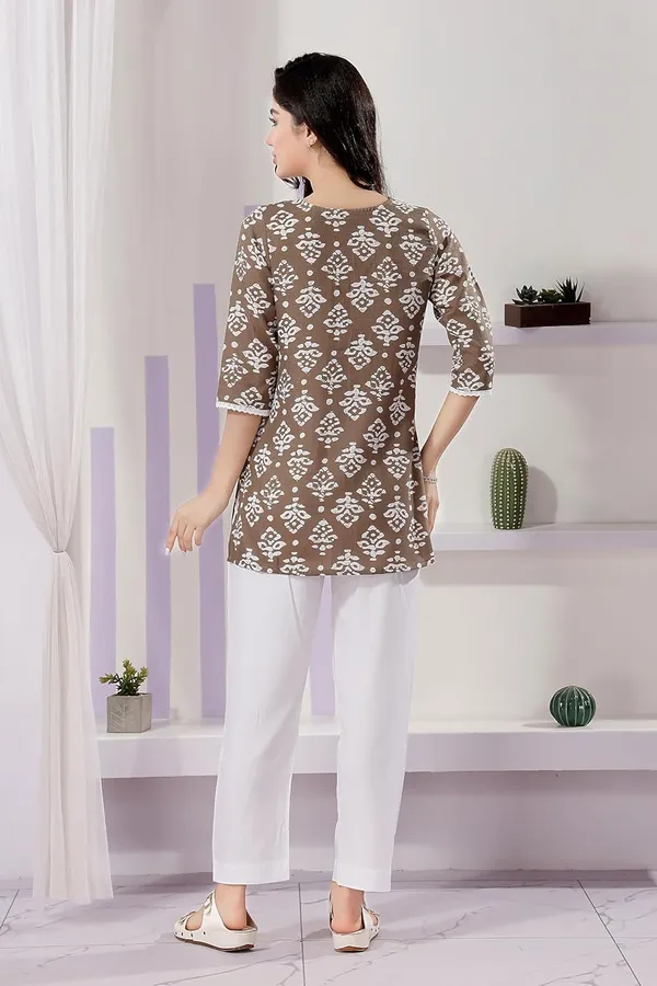 V_Neck_Kurti_For_Women_And_Girls_|_Kurti_Tops_|_Short_Kurti_|_Short_Kurti_For_Women_|_Short_Kurti_For_Girls