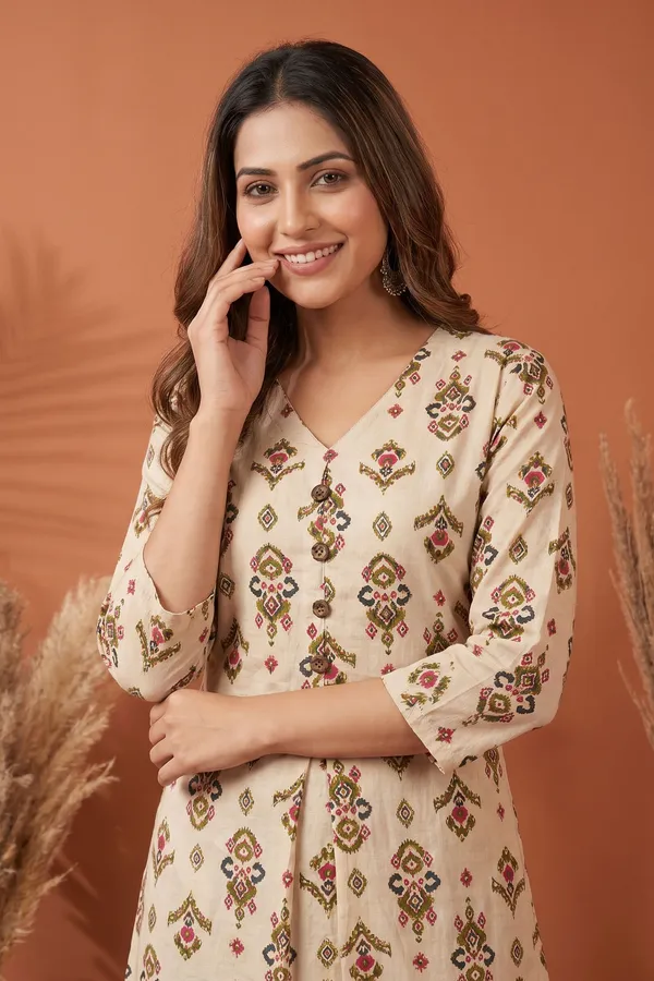 Elegant_Cream_Cotton_A_Line_Princess_Cut_Kurta_with_Ethnic_Ikat_Print