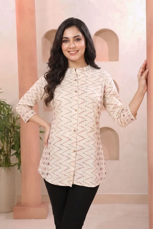 Elegant_Ivory_Cotton_Long_Kurti_with_Ban_Collar_Princess_Cut_Geometric_Print