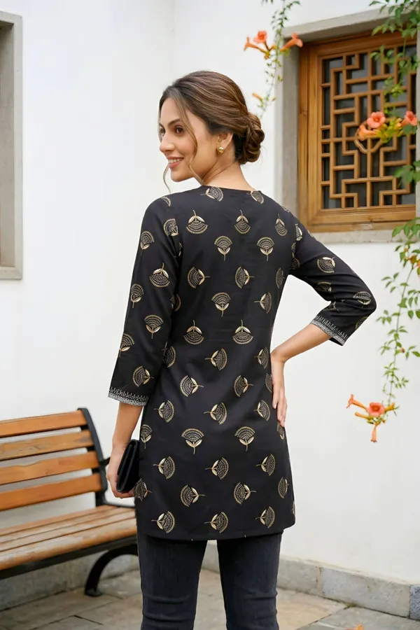 Womens_Black_Rayon_Short_Kurti_with_Ethnic_Motif_Print_and_V_Neck