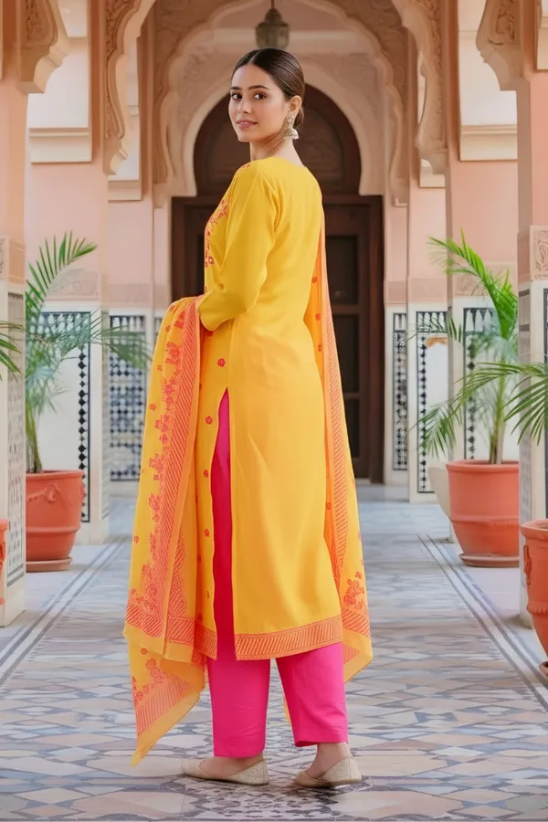 Yellow_Banarasi_Chanderi_Handwoven_Women_Three_Piece_Long_Kurta_Set