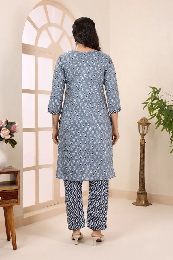 Gorgeous_Grey_V_Neck_Kurti_Pant_Suit_For_Women