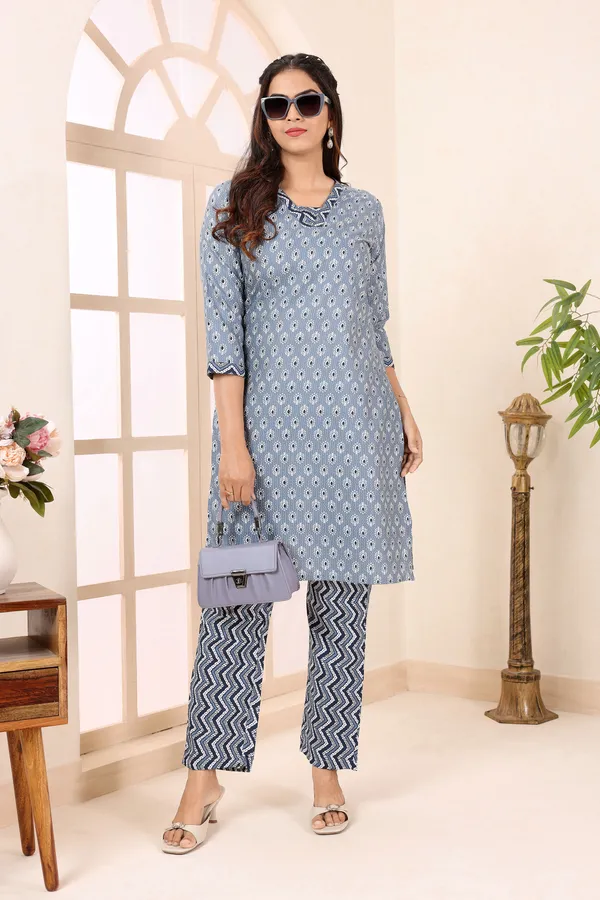 Gorgeous_Grey_V_Neck_Kurti_Pant_Suit_For_Women