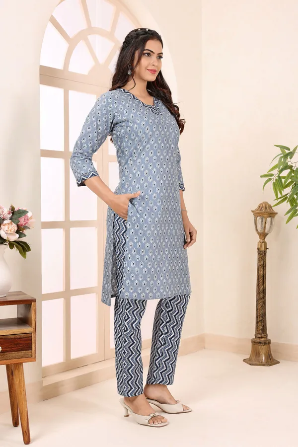 Gorgeous_Grey_V_Neck_Kurti_Pant_Suit_For_Women
