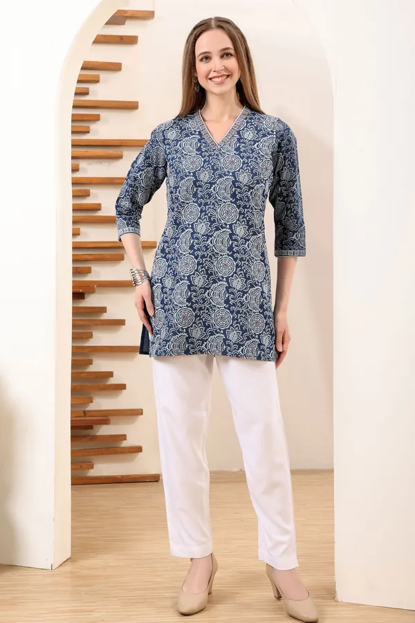 Trendy_Denim_V_Neck_Blue_Ethnic_Print_With_Thread_Work_Short_Tunic