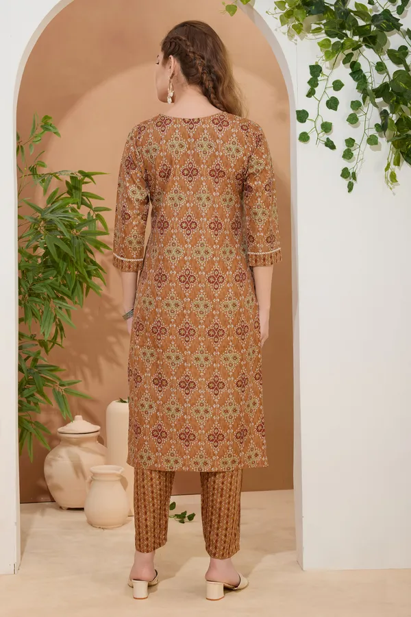 Vibrant_Rust_V_Neck_Kurti_Pant_Suit_For_Women