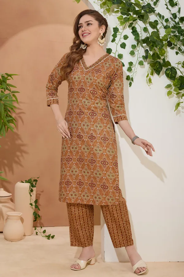 Vibrant_Rust_V_Neck_Kurti_Pant_Suit_For_Women