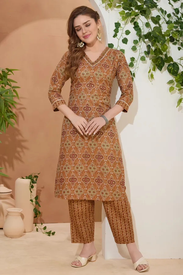 Vibrant_Rust_V_Neck_Kurti_Pant_Suit_For_Women
