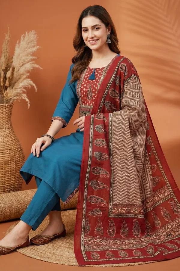 Teal_Jaipuri_Cotton_Kurta_Pant_Dupatta_Set_With_Printed_Yoke_And_Dupatta