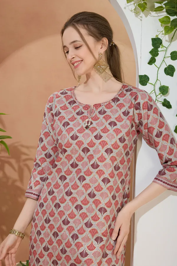 Glossorial_Coral_Round_Neck_Kurti_Pant_Suit_For_Women