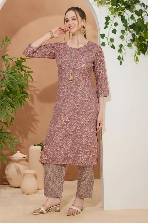 Adorable_Coral_Round_Neck_Kurti_Pant_Suit_For_Women