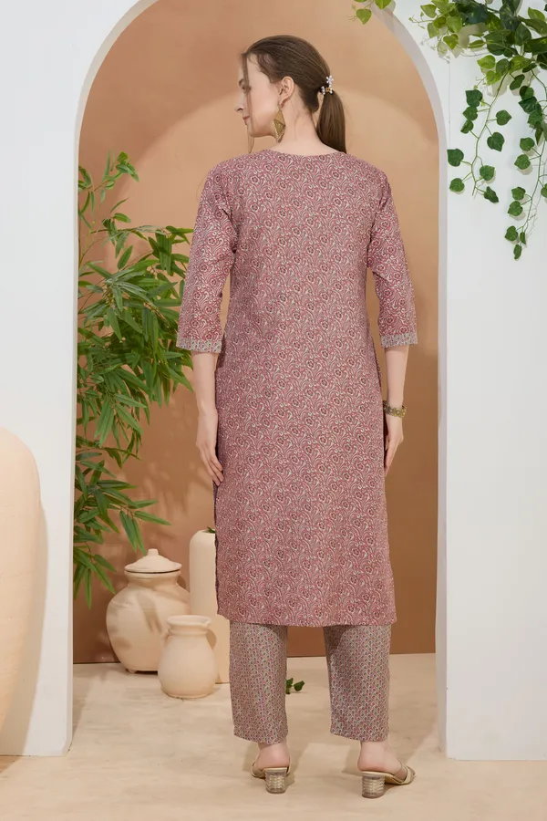 Adorable_Coral_Round_Neck_Kurti_Pant_Suit_For_Women