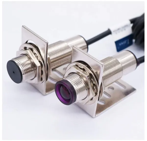 E3F-20C1_Photoelectric_Switch,_3mm_Laser_Beam_Through-beam_Sensor,_NPN_Output_with_LED_Indicator
