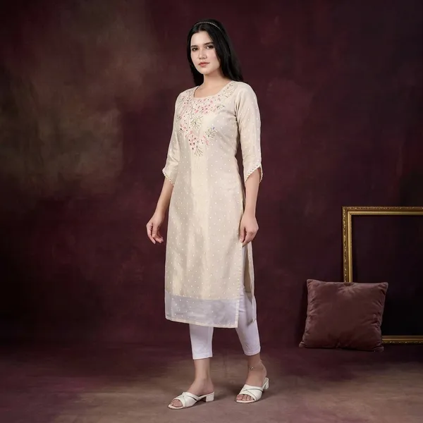 White_Rayon_Embroidered_Regular_Fit_Solid_Jaipuri_Jaipuri_Kurta_For_Women