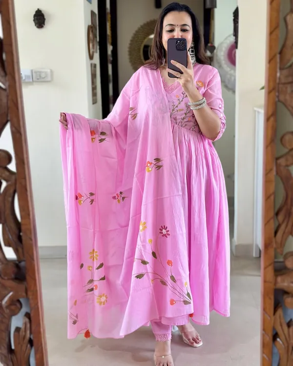 Pink_Pure_Cotton_Jaipuri_Jaipuri_Kurta_and_Pants_With_Dupatta_|_For_Women