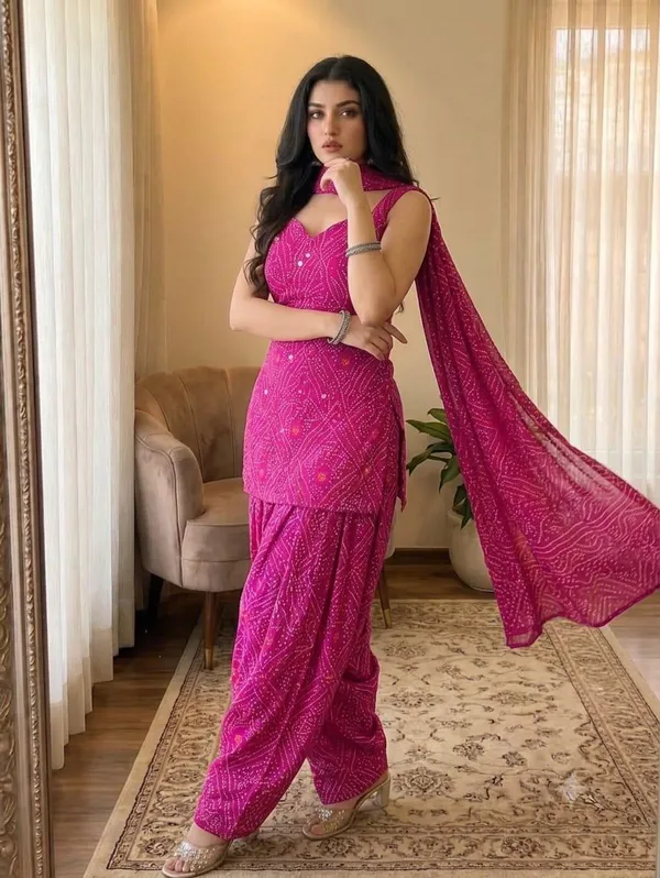 Jaipur_Legacy_Magenta_Pink_Trendy_Bandhani_SLEEVLESS_Suit_Set
