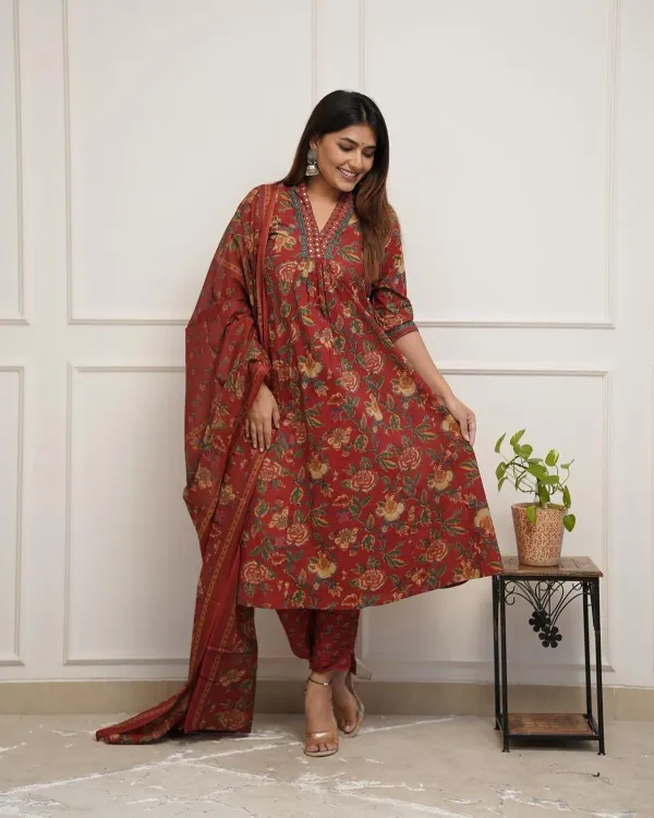 Red_Cotton_Floral_Printed_Jaipuri_Jaipuri_Kurta_And_Palazzo_With_Mulmul_Dupatta_|_For_Women