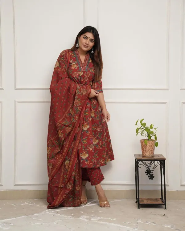 Red_Cotton_Floral_Printed_Jaipuri_Jaipuri_Kurta_And_Palazzo_With_Mulmul_Dupatta_|_For_Women
