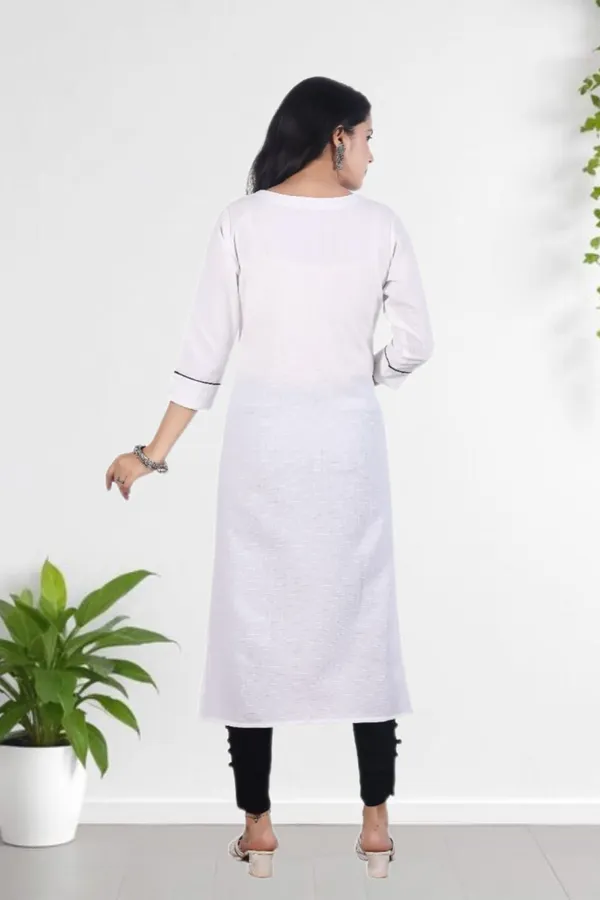 White_Rayon_Embroidered_Regular_Fit_Solid_Jaipuri_Jaipuri_Kurta_For_Women