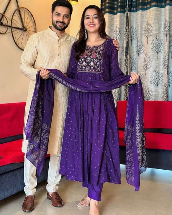 Jaipur_Legacy_Purple_Pure_Cotton_Embroidered_Jaipuri_Kurta_Pants_with_Dupatta_For_Women_