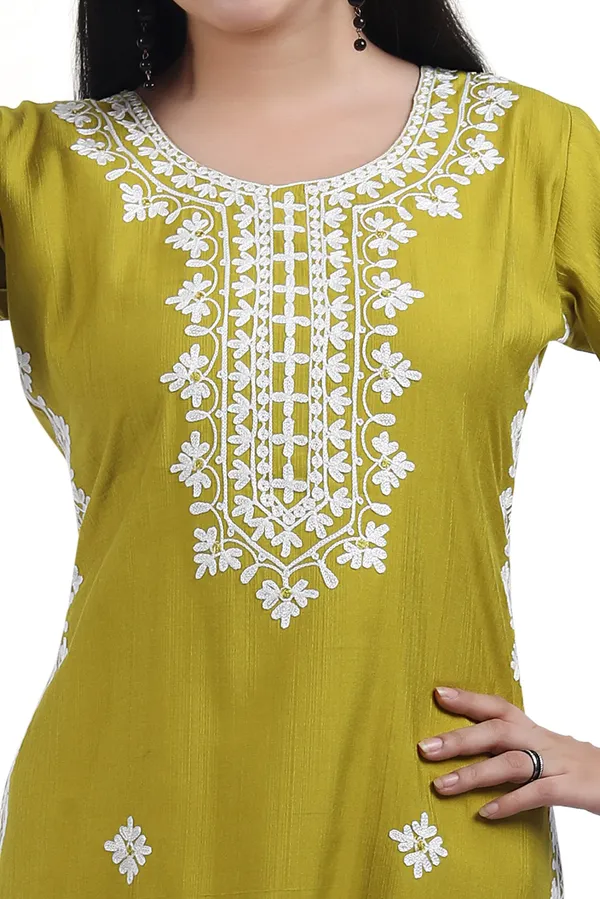 Yellow_Rayon_Embroidered_Regular_Fit_Printed_Jaipuri_Jaipuri_Kurta_For_Women
