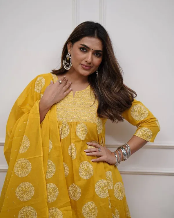 Yellow_Ethnic_Cotton_Kurti_Pant_With_Dupatta_Set_For_Women