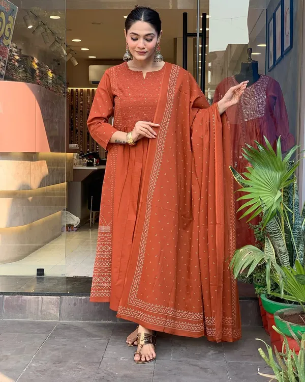 Orange_Ethnic_Cotton_Kurti_Pant_With_Dupatta_Set_For_Women