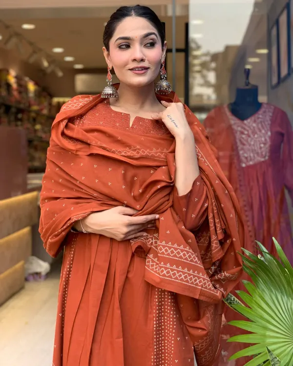 Orange_Ethnic_Cotton_Kurti_Pant_With_Dupatta_Set_For_Women