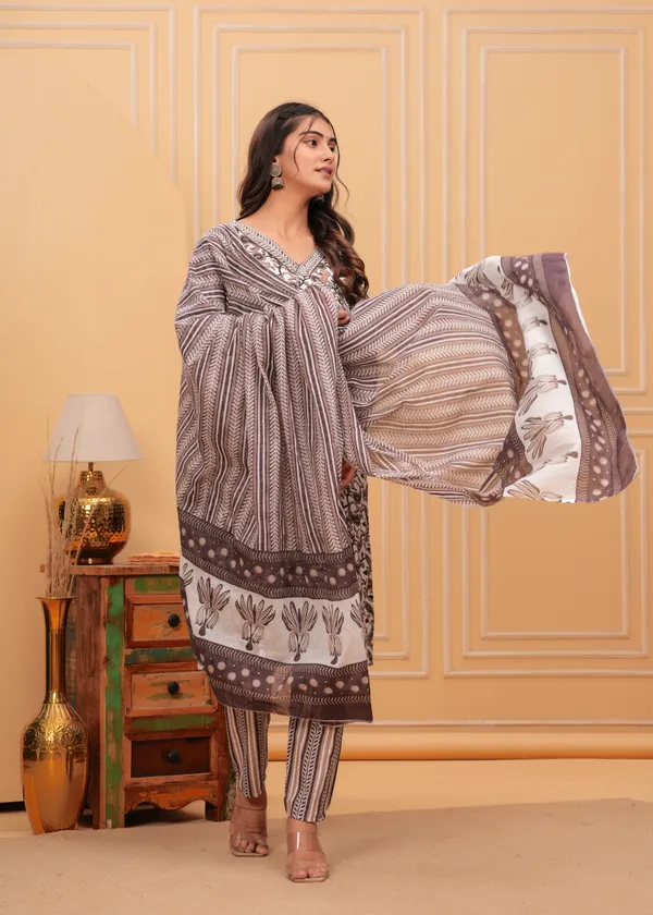 Off-White_Cotton_Ethnic_Kurti_Pant_&_Dupatta_Set_for_Women_–_Elegant_&_Comfortable