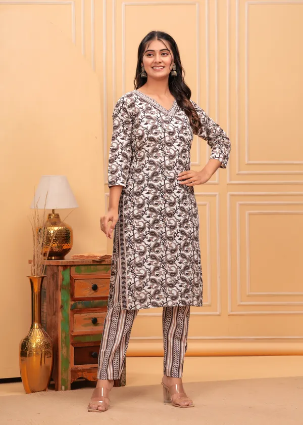 Off-White_Cotton_Ethnic_Kurti_Pant_&_Dupatta_Set_for_Women_–_Elegant_&_Comfortable