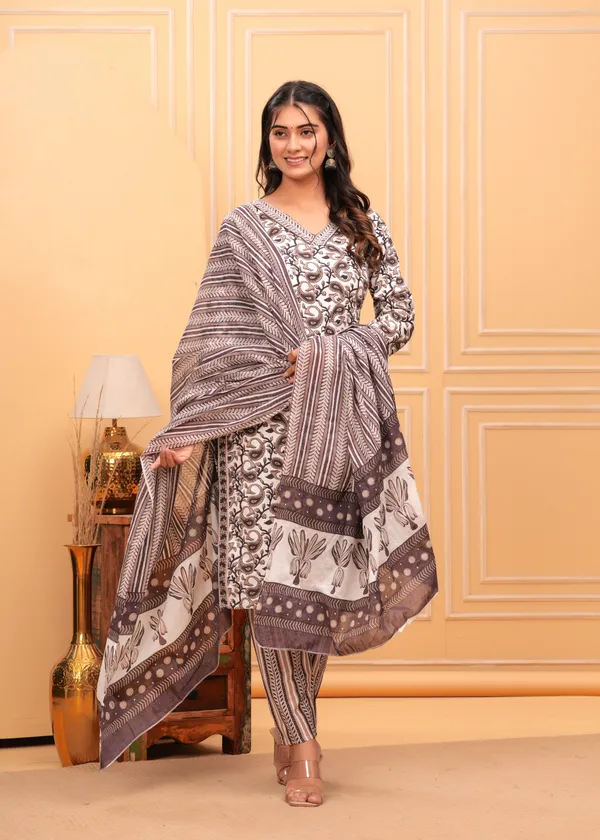Off-White_Cotton_Ethnic_Kurti_Pant_&_Dupatta_Set_for_Women_–_Elegant_&_Comfortable