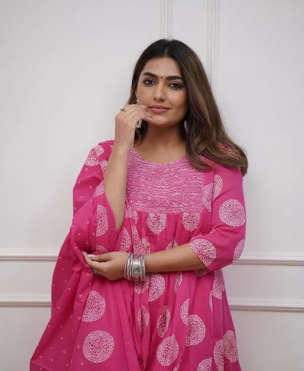 Pink_Ethnic_Cotton_Kurti_Pant_With_Dupatta_Set_For_Women