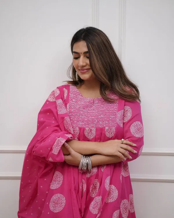 Pink_Ethnic_Cotton_Kurti_Pant_With_Dupatta_Set_For_Women