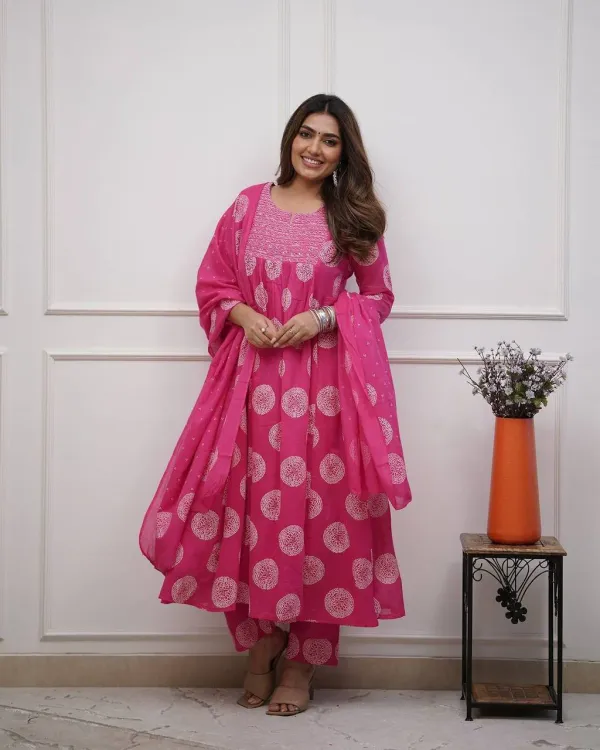 Pink_Ethnic_Cotton_Kurti_Pant_With_Dupatta_Set_For_Women