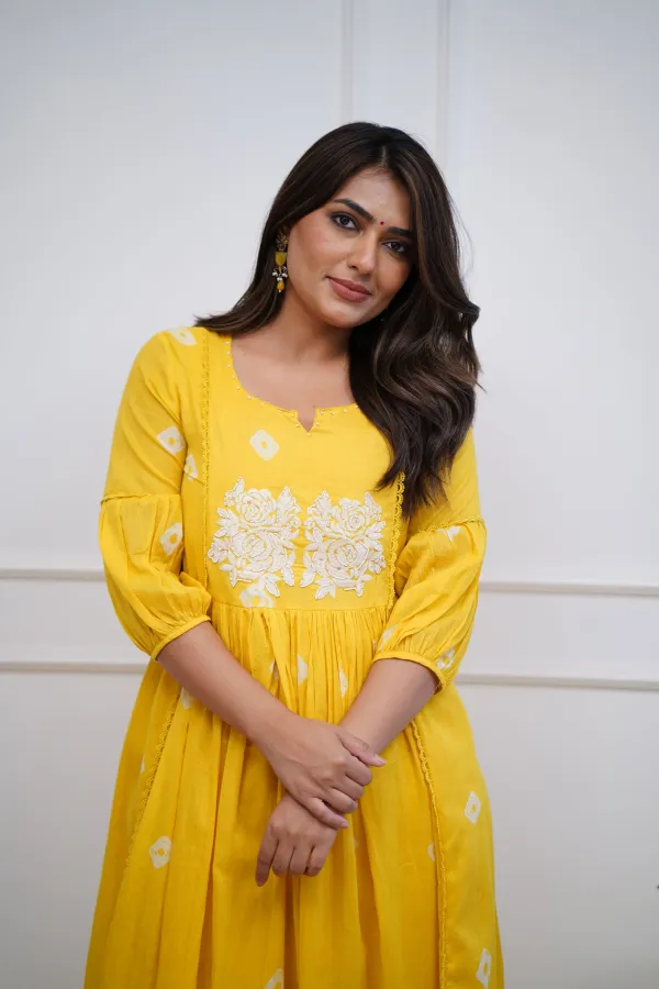 Yellow_Ethnic_Cotton_Kurti_With_Pant_Set_For_Women