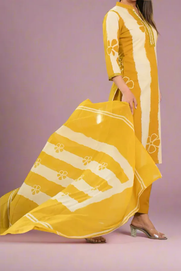 Yellow_Ethnic_Cotton_Kurti_Pant_With_Dupatta_Set_For_Women