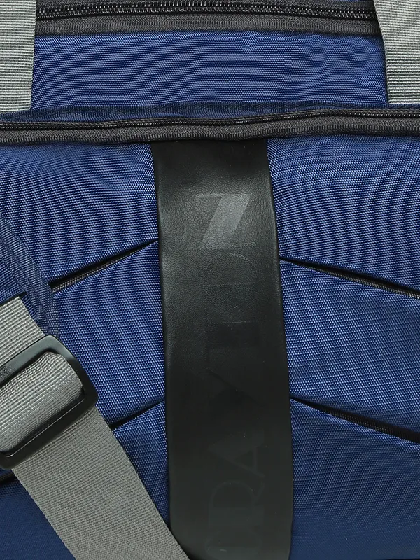 Blue_Polyester_Travel_Duffle_Bag_For_Unisex