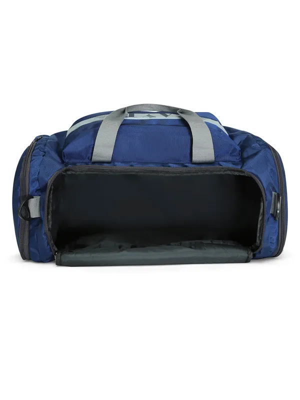 Blue_Polyester_Travel_Duffle_Bag_For_Unisex
