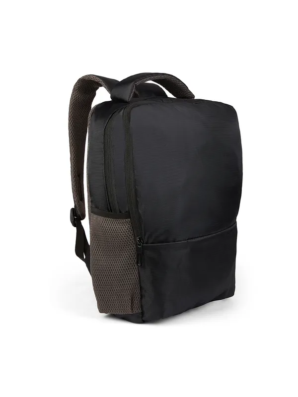 Black_Polyester_Backpack_With_Laptop_Holder_For_Unisex