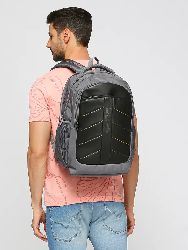 Grey_Polyester_Laptop_Backpack_With_Compression_Straps_For_Unisex