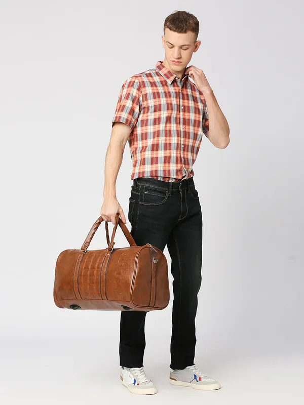 Tan_Vegan_Leather_Medium_Gym_Duffel_Bag_For_Unisex