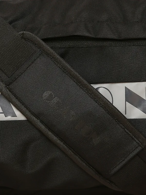 Black_Polyester_Travel_Duffle_Bag_For_Unisex