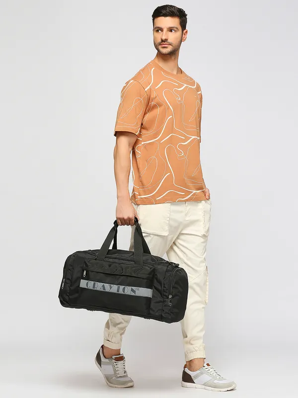Black_Polyester_Travel_Duffle_Bag_For_Unisex