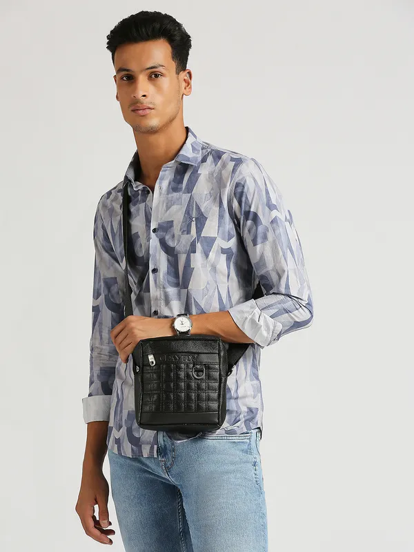 Black_Vegan_Leather_Sling_Or_Side_Bag_For_Unisex