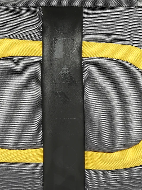Grey_Polyester_Sports_Or_Gym_Duffel_Bag_For_Unisex