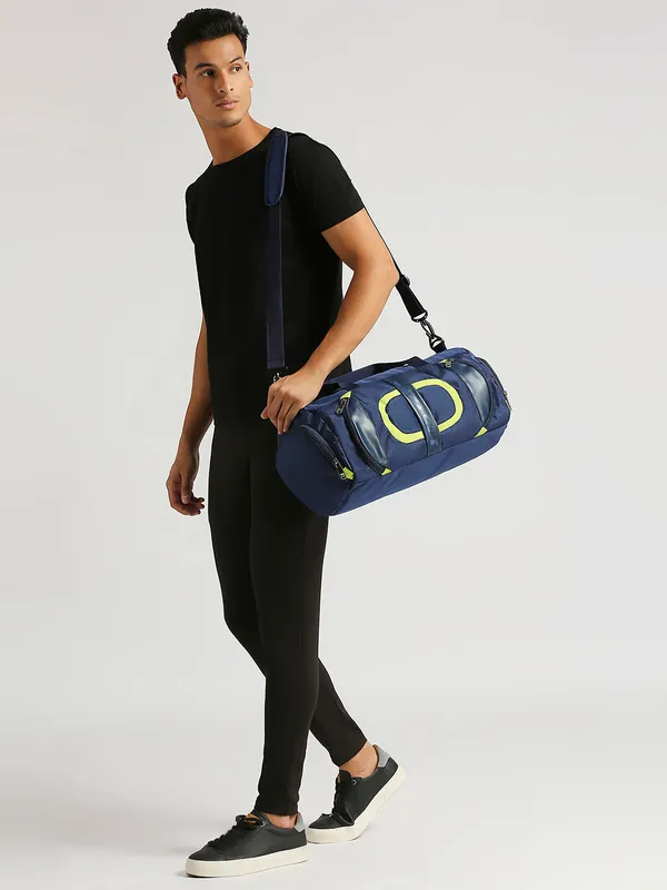 Blue_Polyester_Sports_Or_Gym_Duffel_Bag_For_Unisex